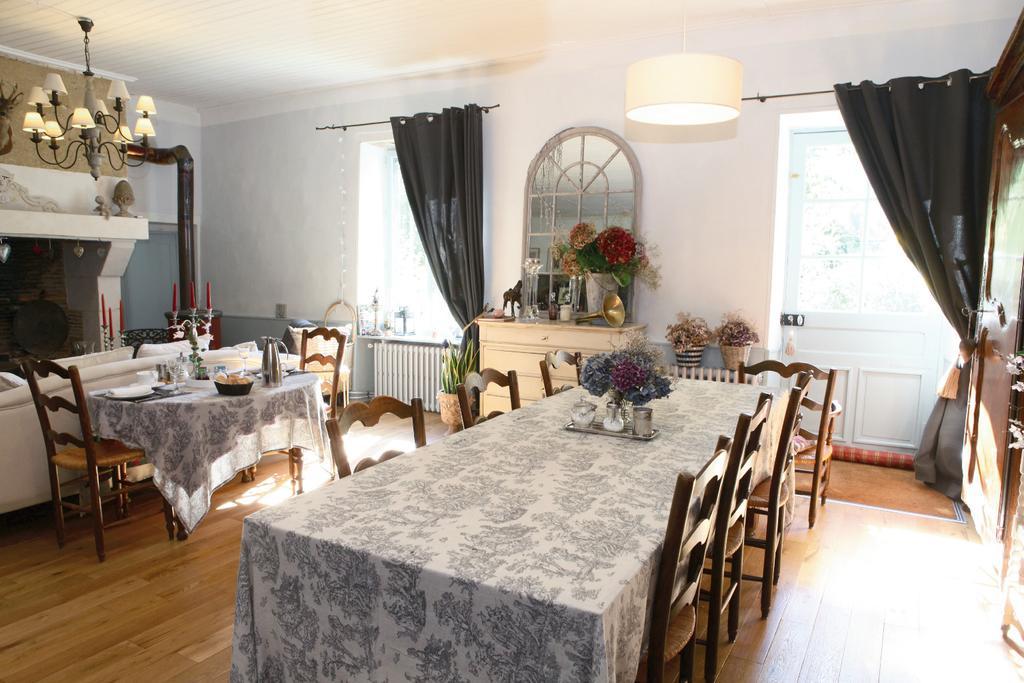 La Gentilhommiere Bed & Breakfast Chantepie Bagian luar foto